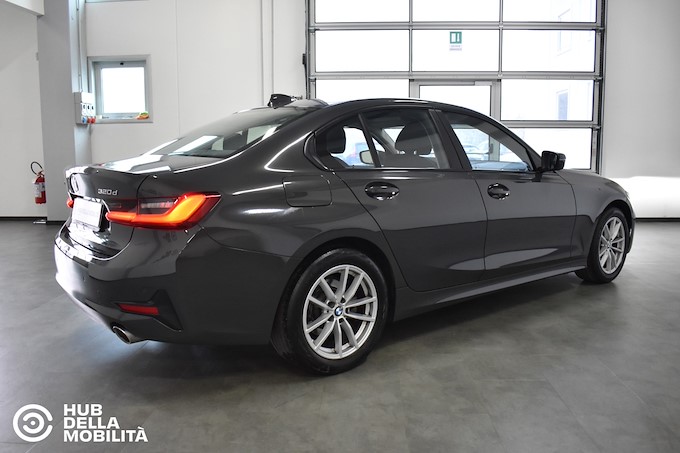 BMW 320d xDrive Business Advantage